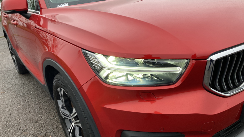 Volvo Xc40 2.0 B4P Inscription Pro 5dr Auto Petrol Estate